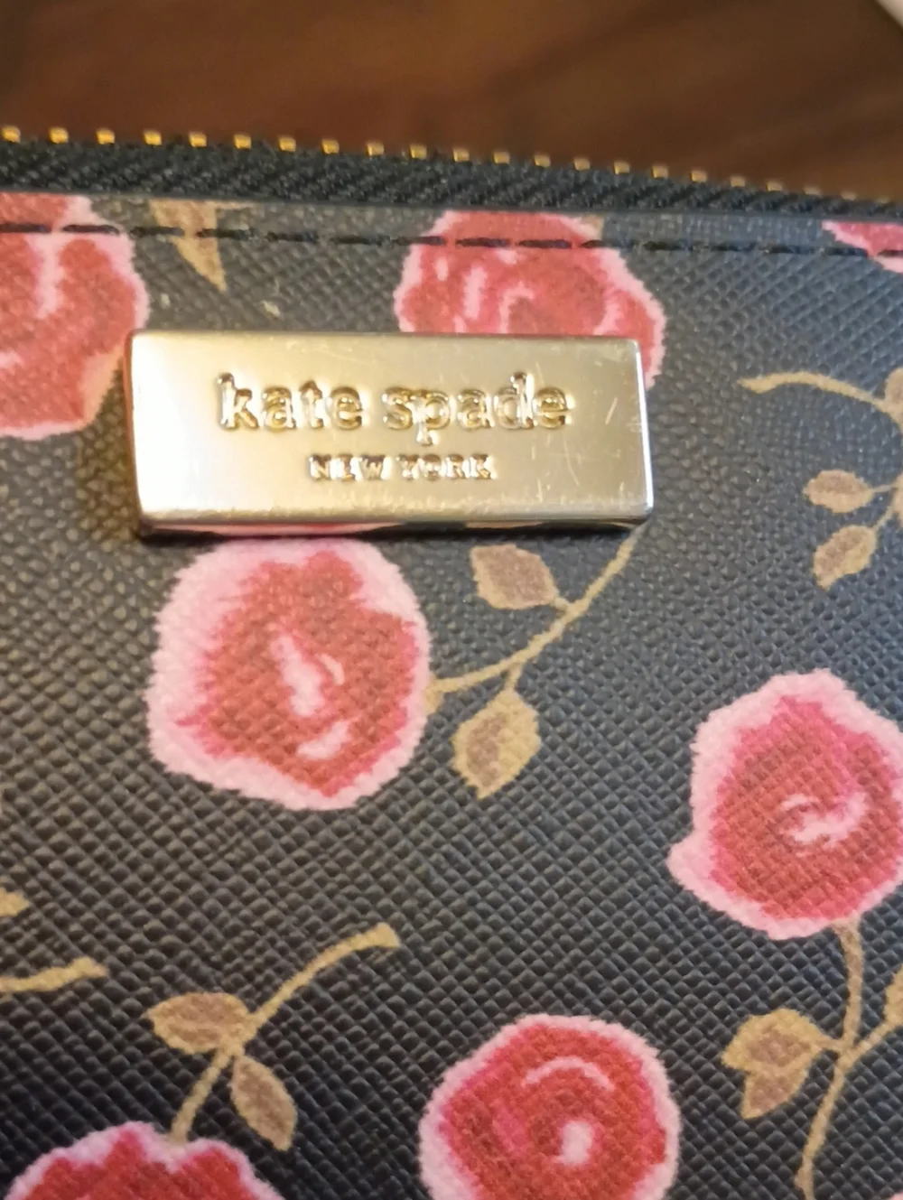 Kate spade roses wallet zip around
